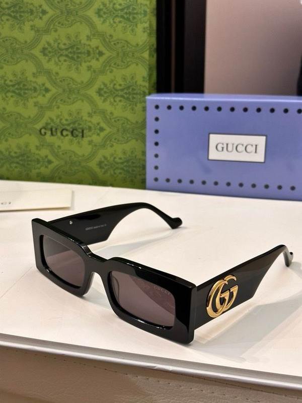 Gucci Sunglasses 543